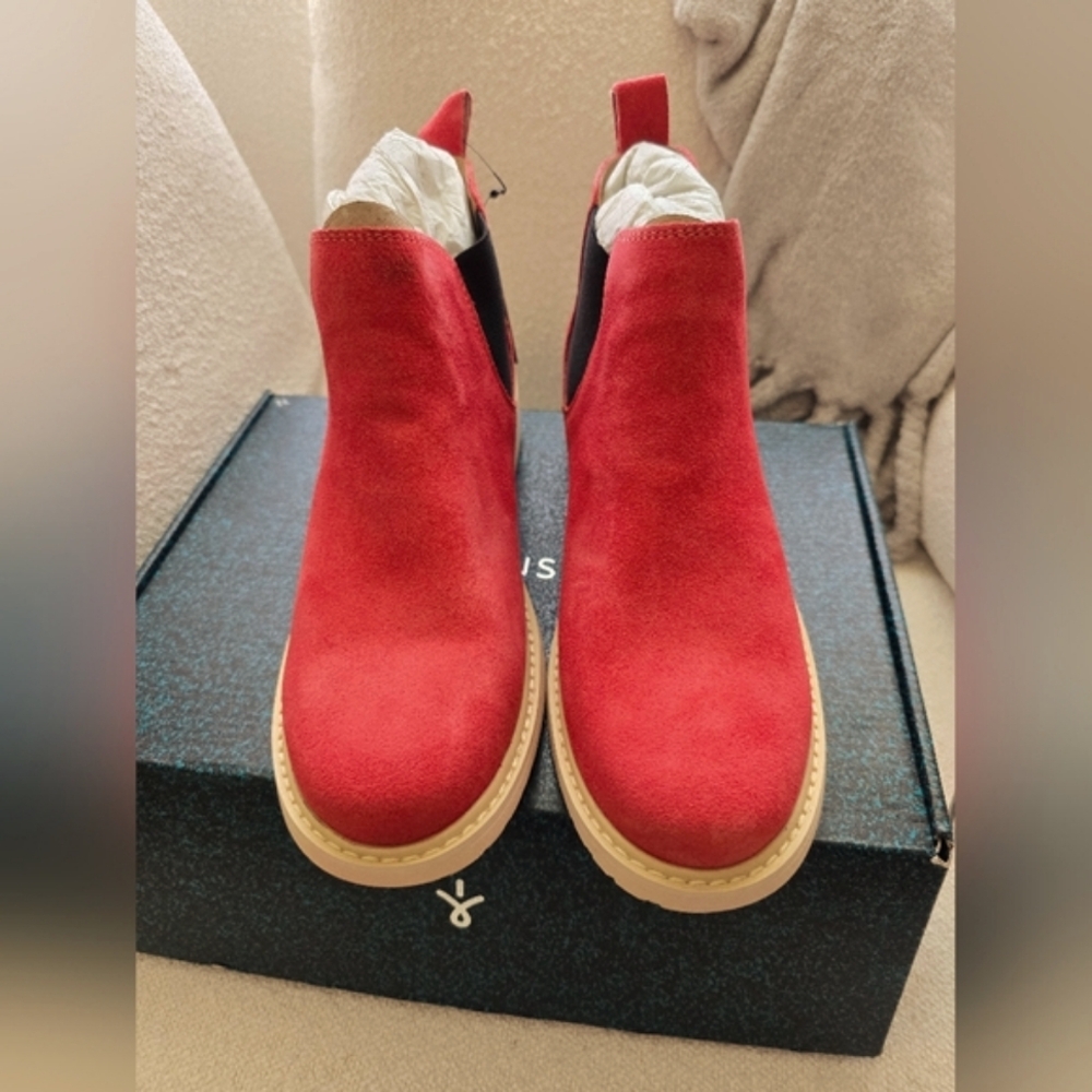 Nib Emu Australia Pinaroo Bootie, Size 7 - image 3